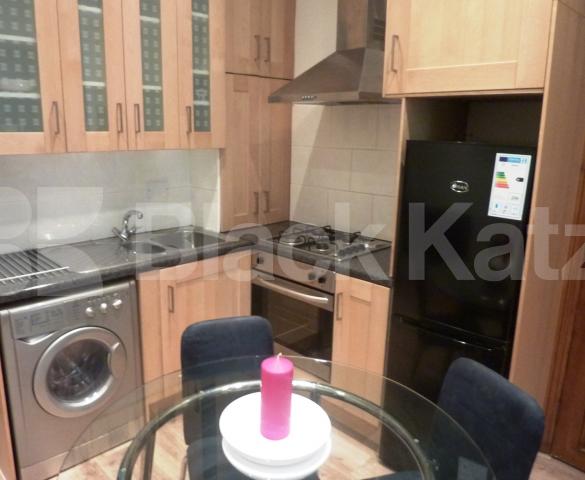 			NEW INSTRUCTION! INCLUSIVE OF ALL BILLS!, 1 Bedroom, 1 bath, 1 reception Flat			 Westbourne Terrace Road, BAYSWATER